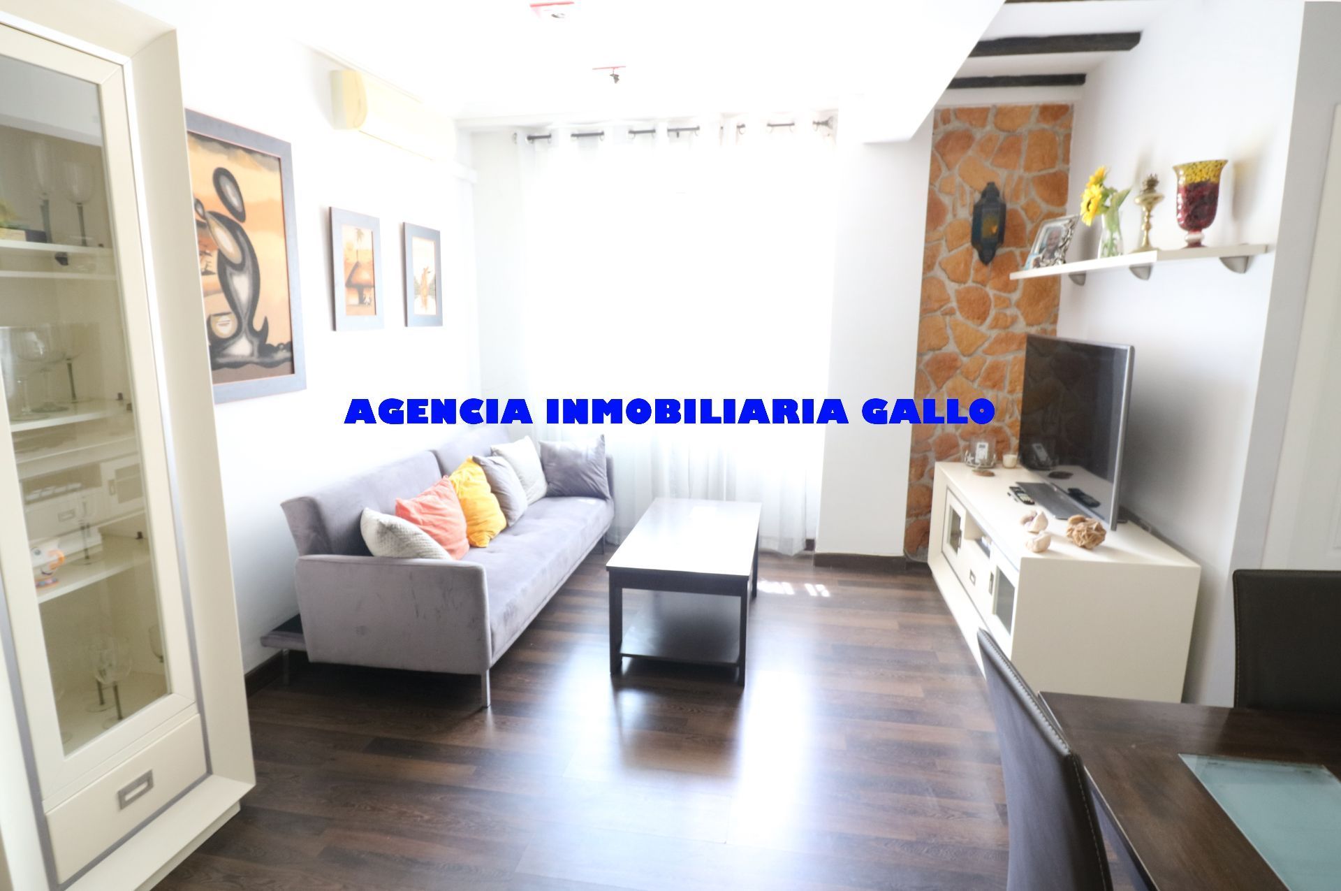 Living room of Flat for sale in  Sevilla Capital  with Air Conditioner