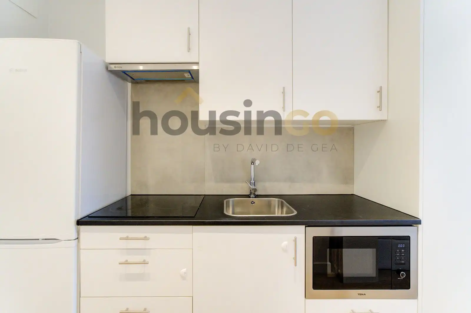 Cocina de Estudio de alquiler en Madrid con Aire acondicionado, Calefacción y Amueblado