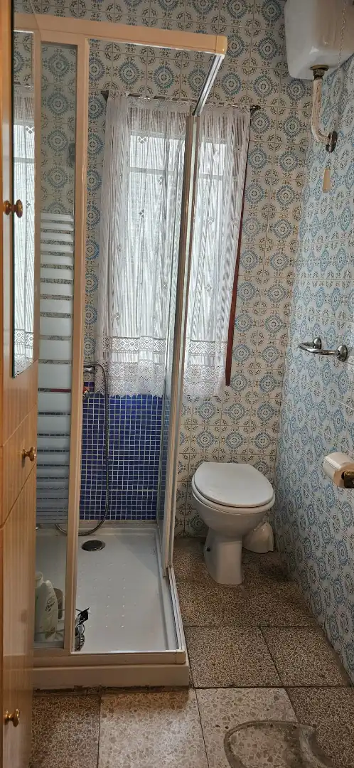 Badezimmer von Wohnung zum Verkauf in Tarragona mit Klimaanlage, Terrasse und Abstellraum