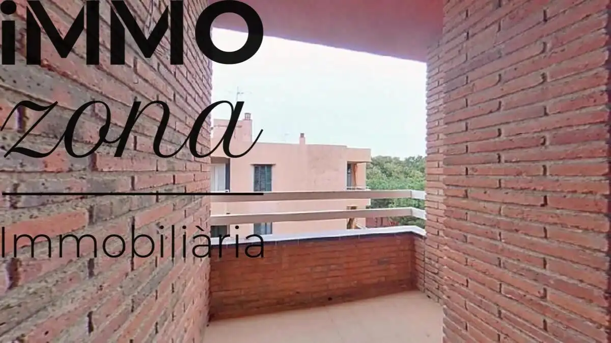 Vista exterior de Apartamento en venta en Premià de Mar con Balcón