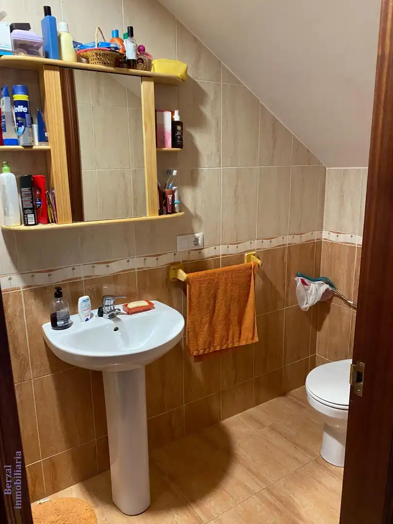 Baño de Casa adosada en venta en Hormilla con Calefacción y Terraza