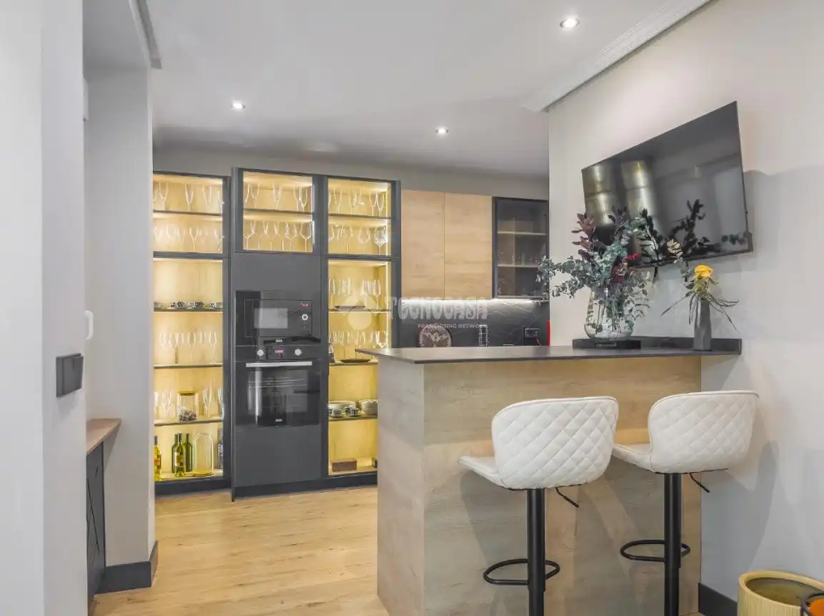 Kitchen of Flat for rent in Madrid  with Air Conditioner and Balcony