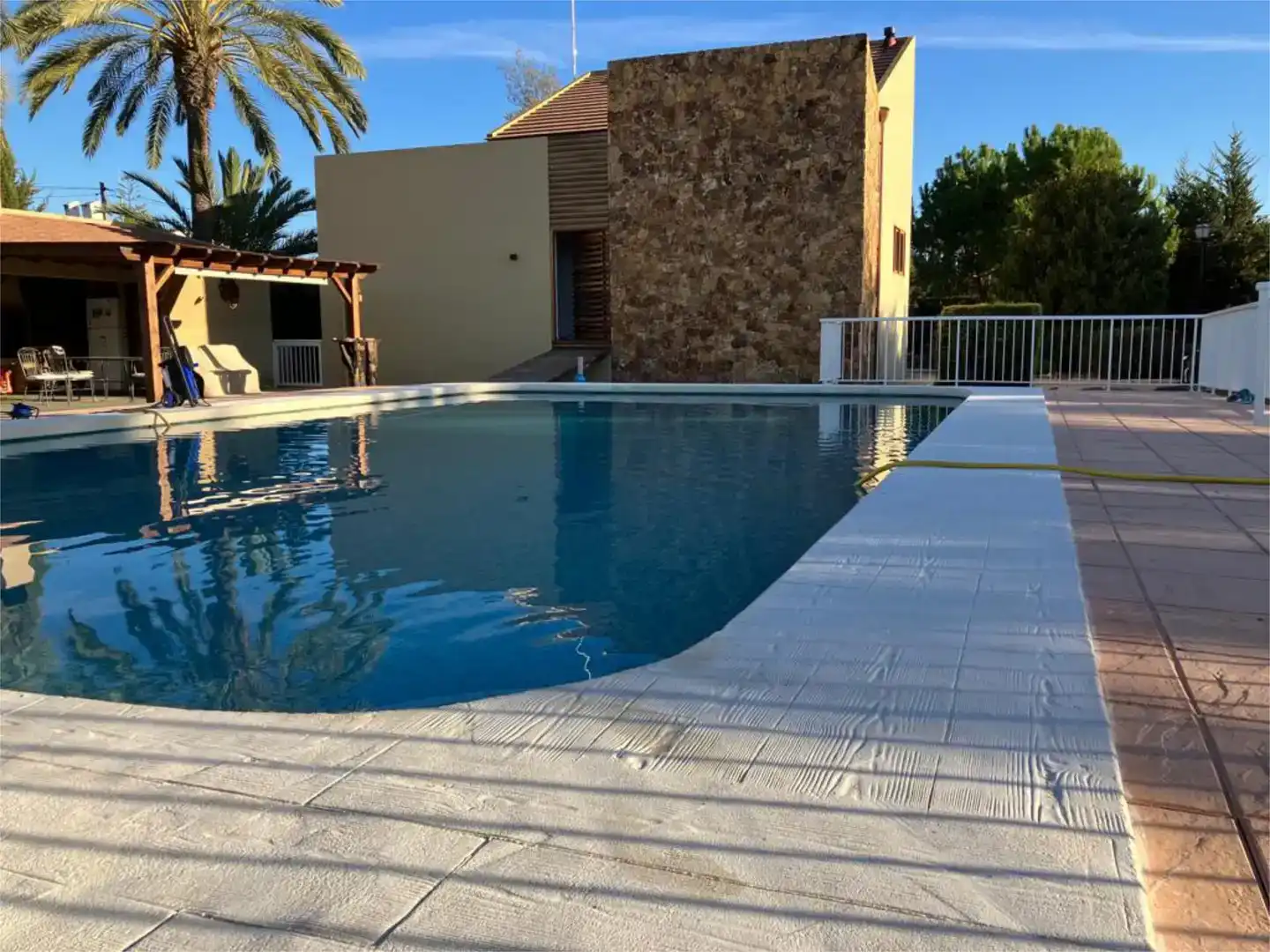 Swimming pool of Houses for rent in Elche / Elx  with Air Conditioner, Private garden and Parquet flooring