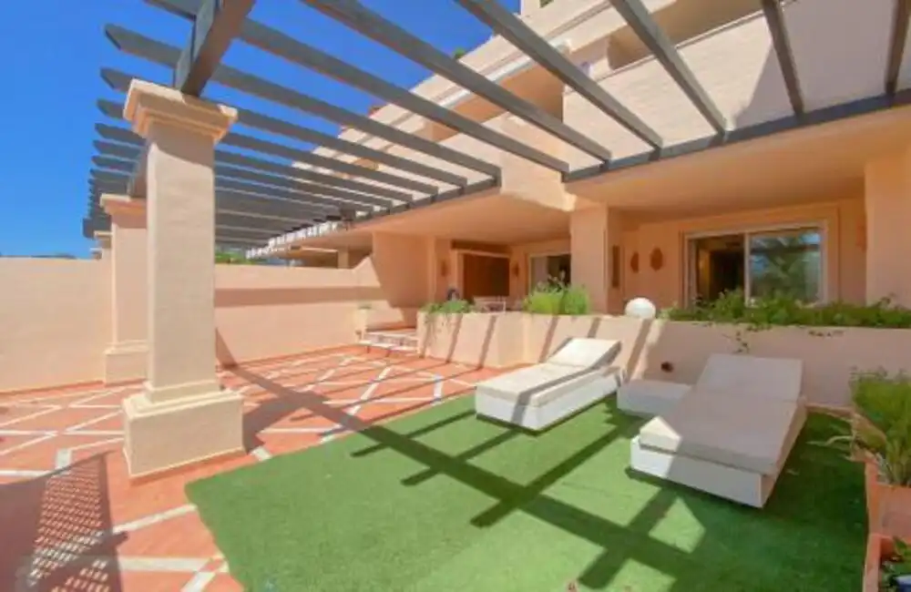 Apartament amb piscina en venda a Nueva Andalucía, imagen 7