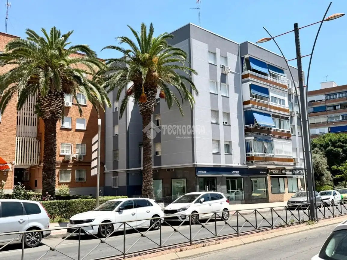 Vista exterior de Piso en venta en Fuenlabrada con Calefacción
