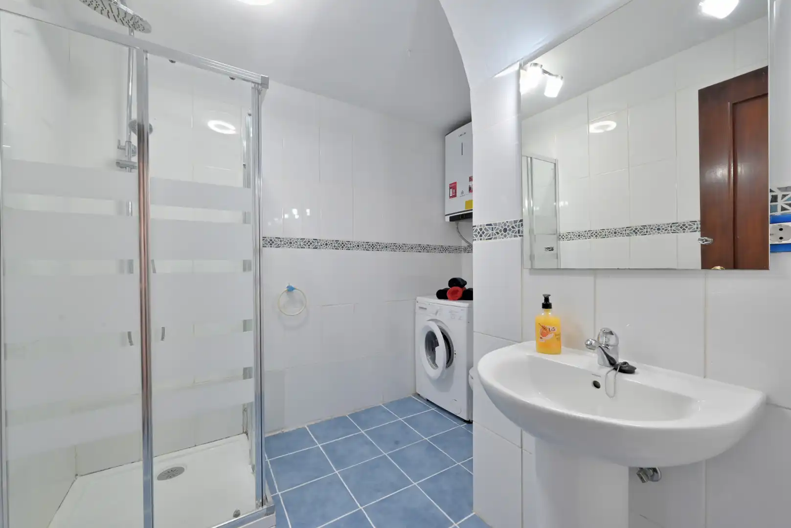 Bany de Dúplex en venda en Marbella amb Aire condicionat, Terrassa i Piscina