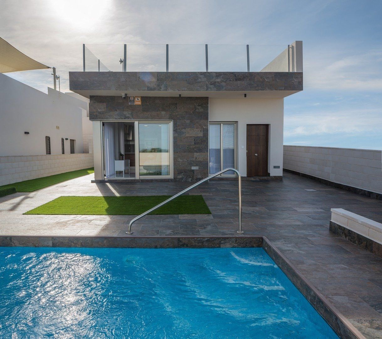 Piscina de Casa o xalet en venda en Orihuela amb Aire condicionat, Jardí privat i Terrassa