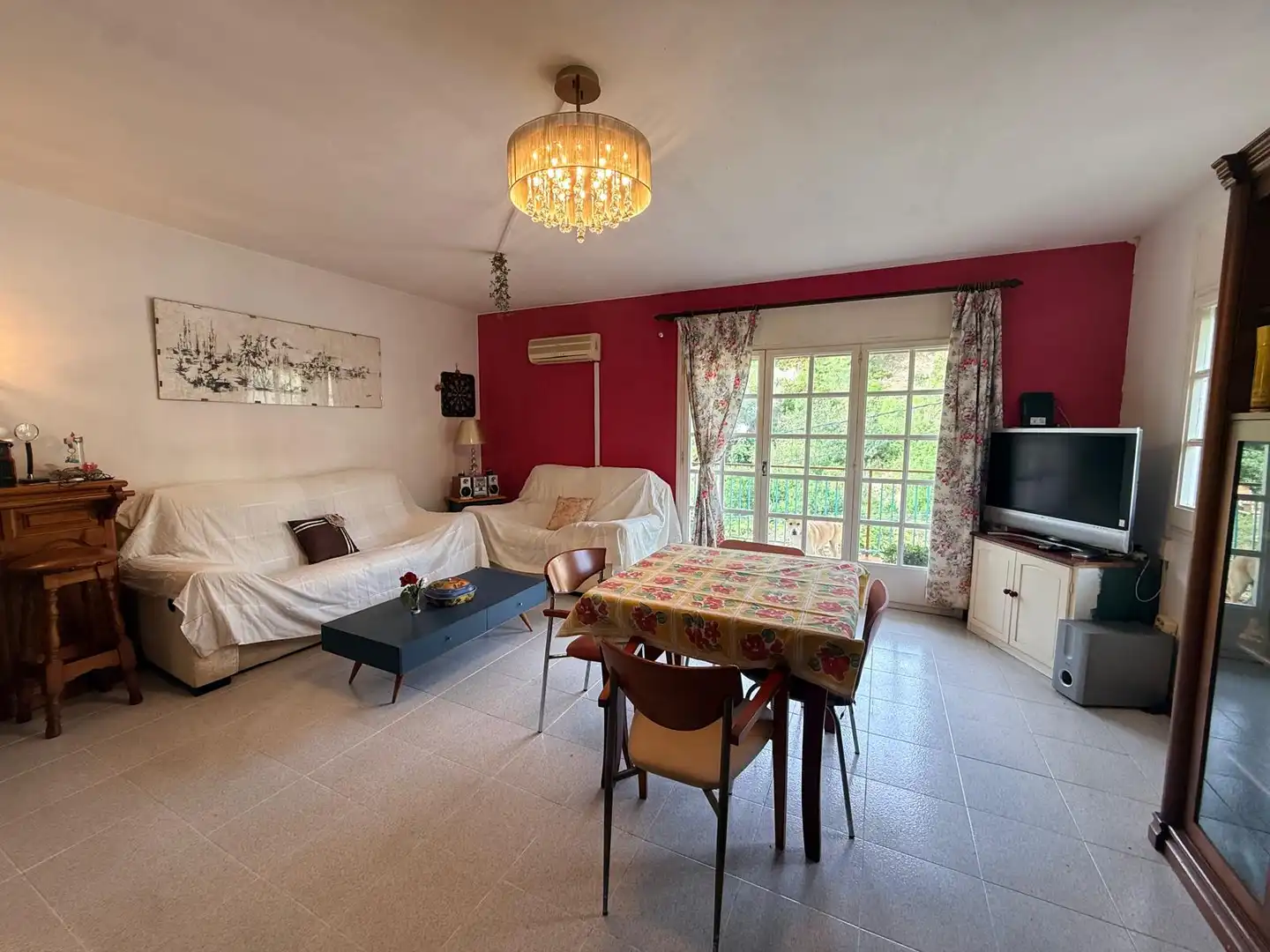 Sala d'estar de Casa o xalet en venda en Olivella amb Jardí privat, Terrassa i Balcó