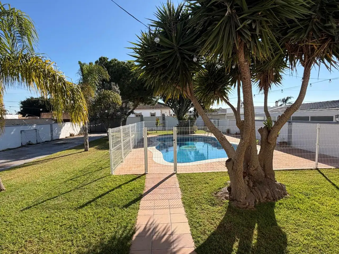 Piscina de Casa o chalet en venta en Chipiona con Aire acondicionado, Jardín privado y Piscina