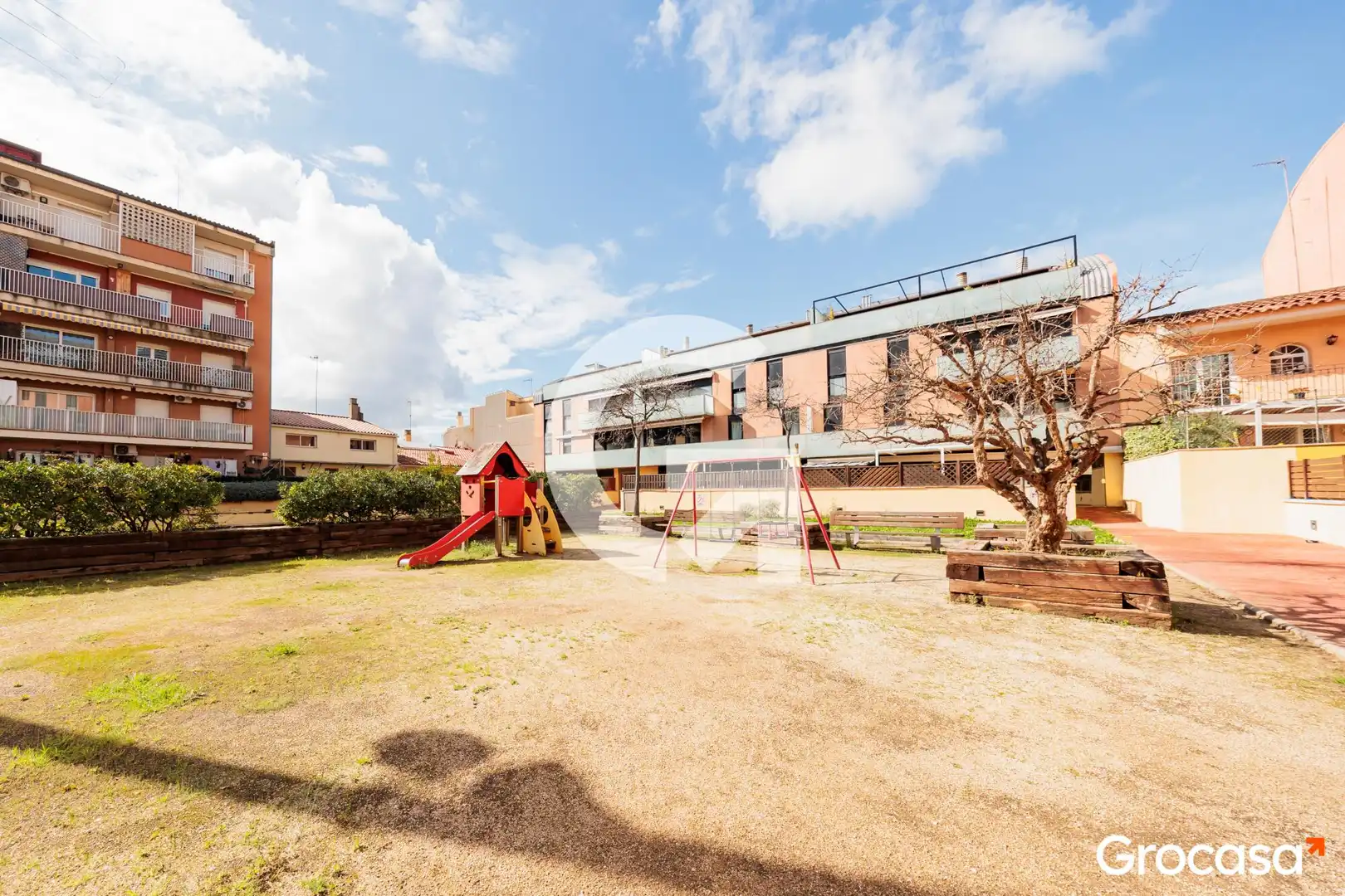 Vista exterior de Pis en venda en Terrassa amb Calefacció, Traster i Piscina