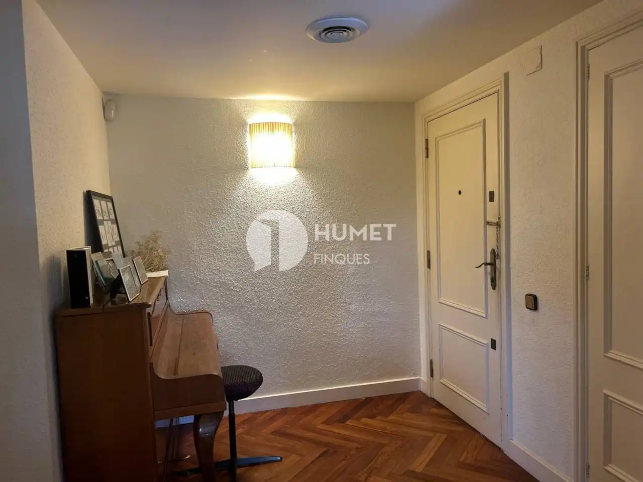 Flat for sale in Sant Cugat del Vallès  with Air Conditioner, Heating and Private garden