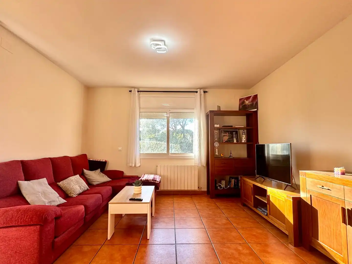 Sala d'estar de Casa o xalet en venda en Vidreres amb Calefacció, Jardí privat i Terrassa