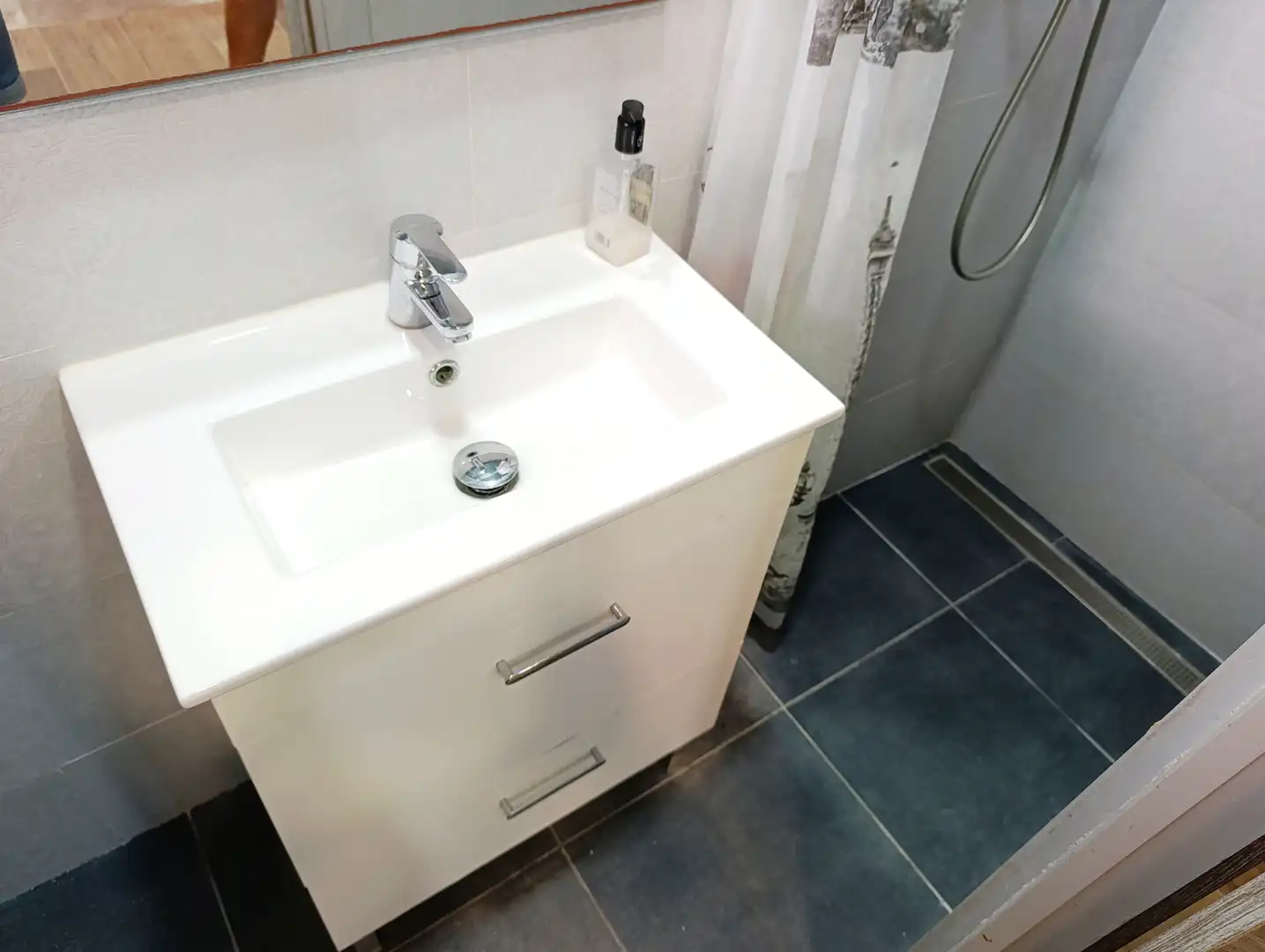 Badezimmer von Erdgeschoss zum Verkauf in Pineda de Mar mit Terrasse, Möbliert und Alarm