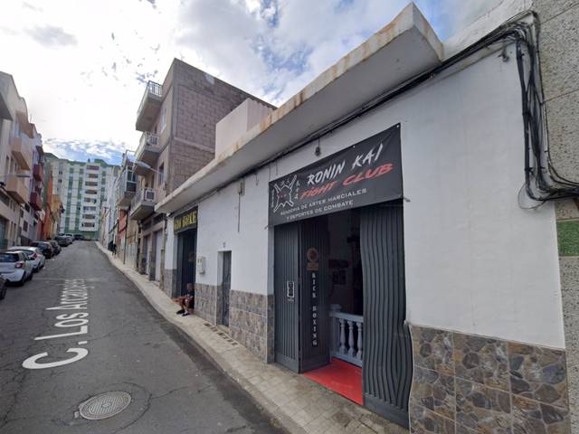 Local comercial en Venta en Calle Los Arcangeles, 18 en César Casariego - Santa Clara - Nuevo Obrero