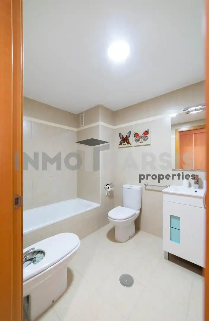 Bathroom of Flat for sale in Almería  with Air Conditioner, Heating and Private garden