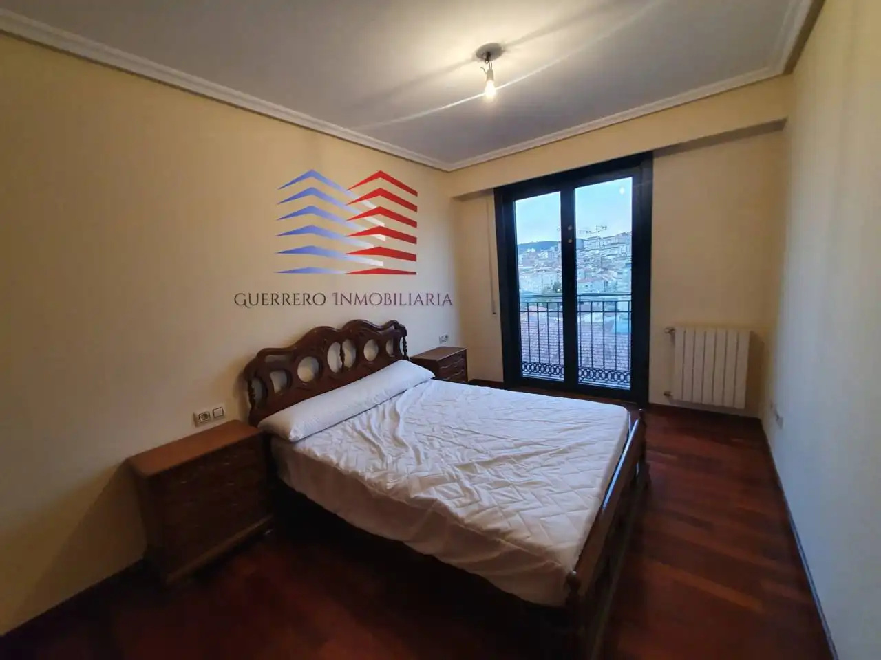 Schlafzimmer von Wohnung zur Miete in Ourense Capital  mit Heizung, Parkett und Terrasse