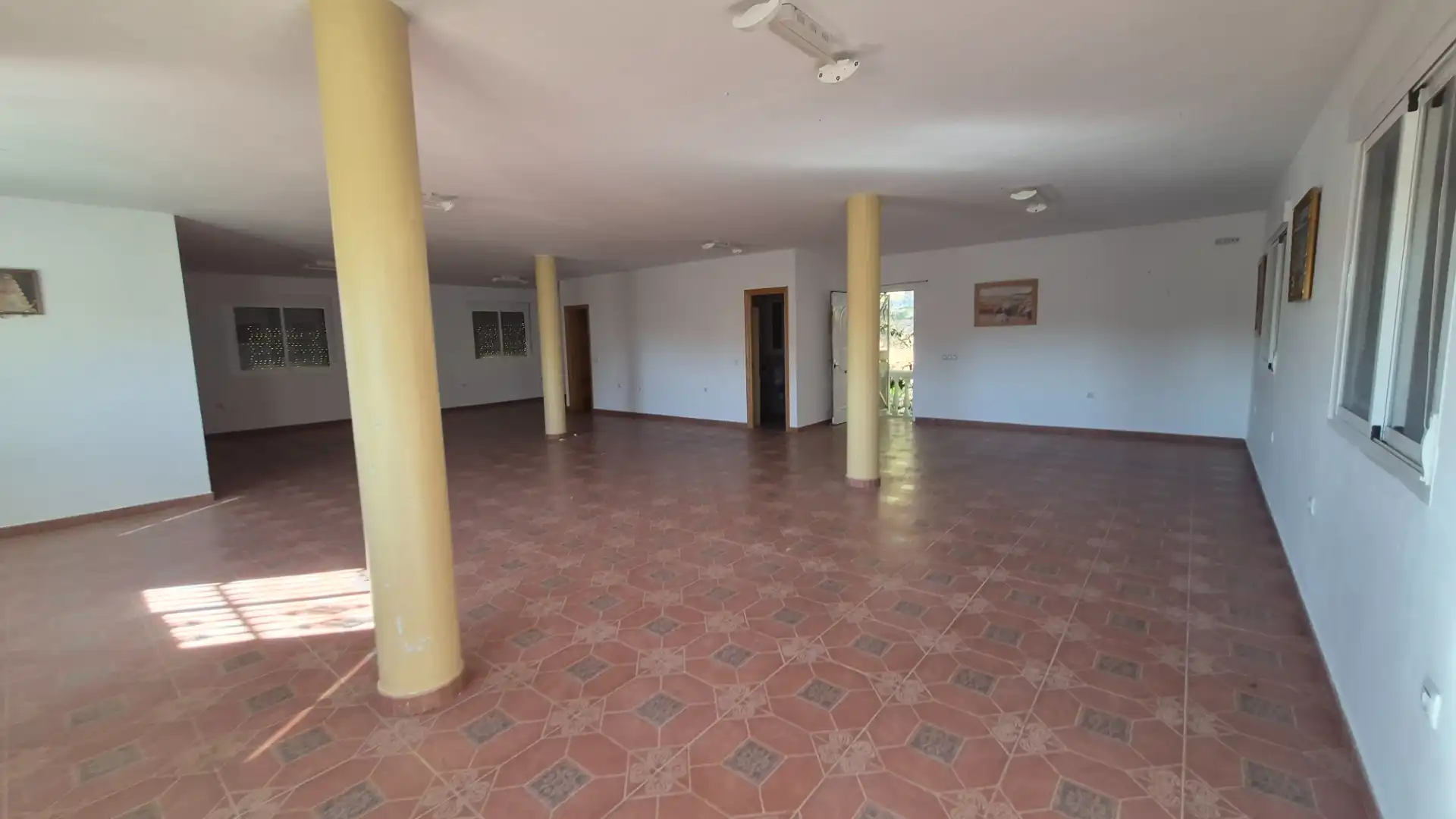 Finca rústica en venda en Los Barrios amb Jardí privat, Terrassa i Piscina