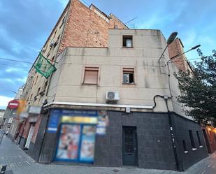 Vista exterior de Edifici en venda en L'Hospitalet de Llobregat