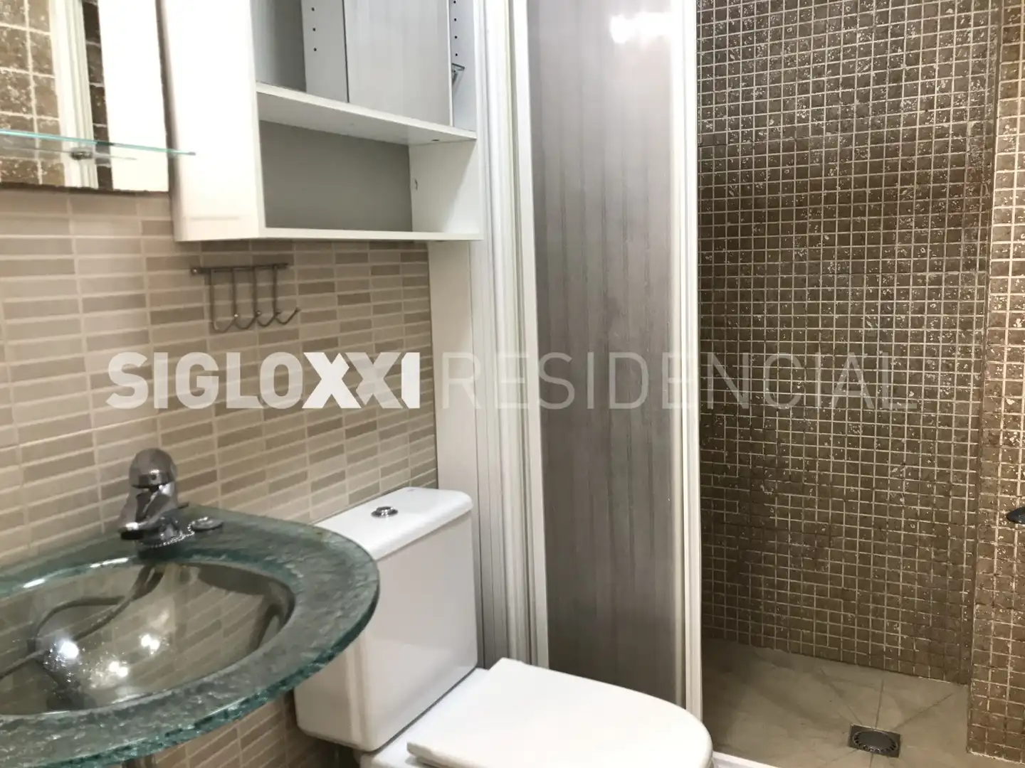 Bathroom of Commercial properties for sale in Barcelona  with Furnished