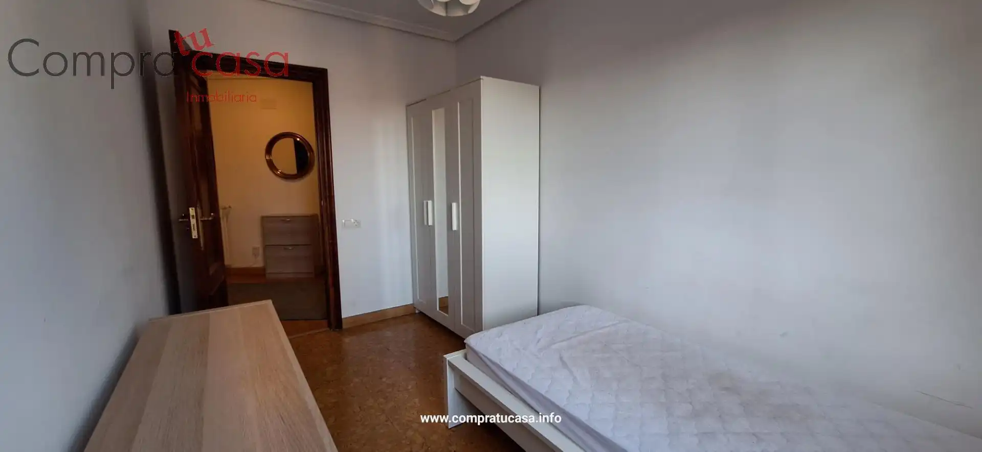Dormitori de Pis de lloguer en Segovia amb Calefacció, Terrassa i Moblat