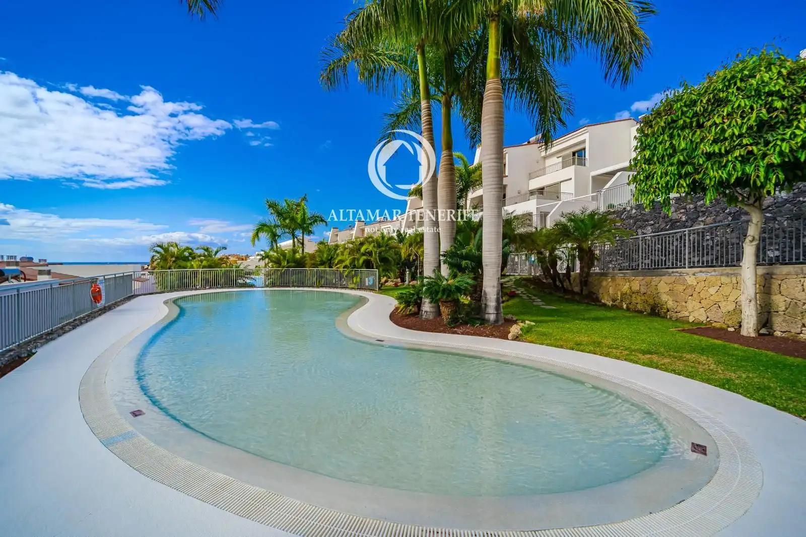 Apartamento con piscina en venta en Costa Adeje, imagen 3