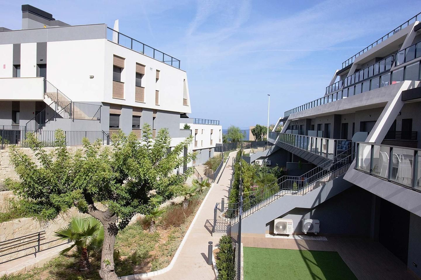 Exterior view of Flat for sale in Santa Pola  with Air Conditioner, Private garden and Terrace