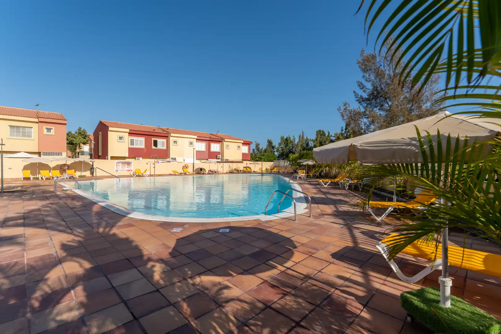 Piscina de Casa adosada en venta en San Bartolomé de Tirajana con Aire acondicionado, Jardín privado y Terraza