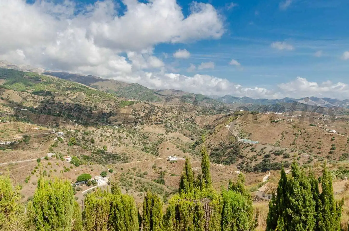 Casa amb piscina en venda a Sedella, imagen 3