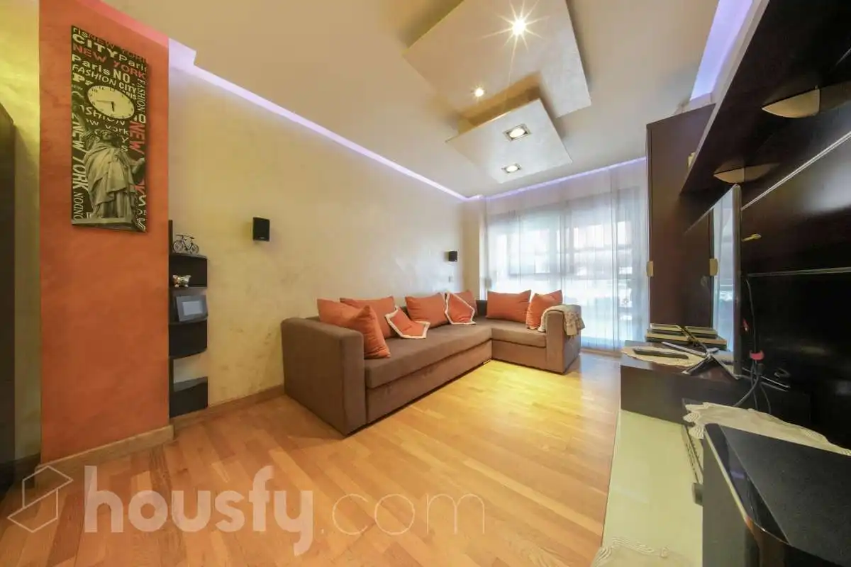 Flat with balcony for sale in Calle de Albalá ., imagen 2