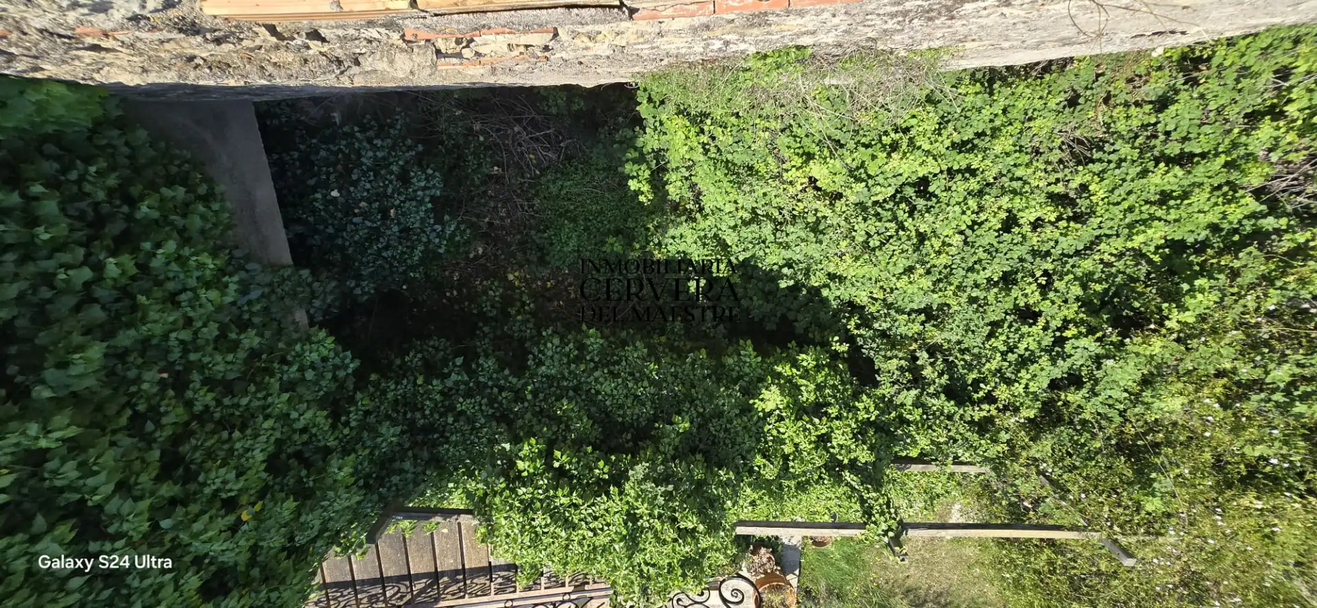 Einfamilien-Reihenhaus zum Verkauf in Xert mit Privatgarten