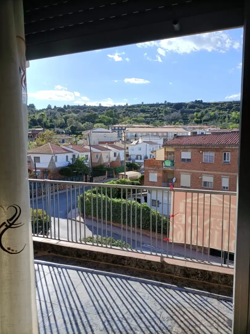 Vista exterior de Pis en venda en Viver amb Terrassa i Moblat