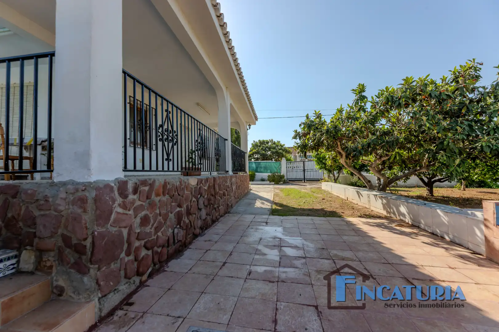 Vista exterior de Casa o chalet en venta en Vilamarxant con Jardín privado, Piscina y Amueblado