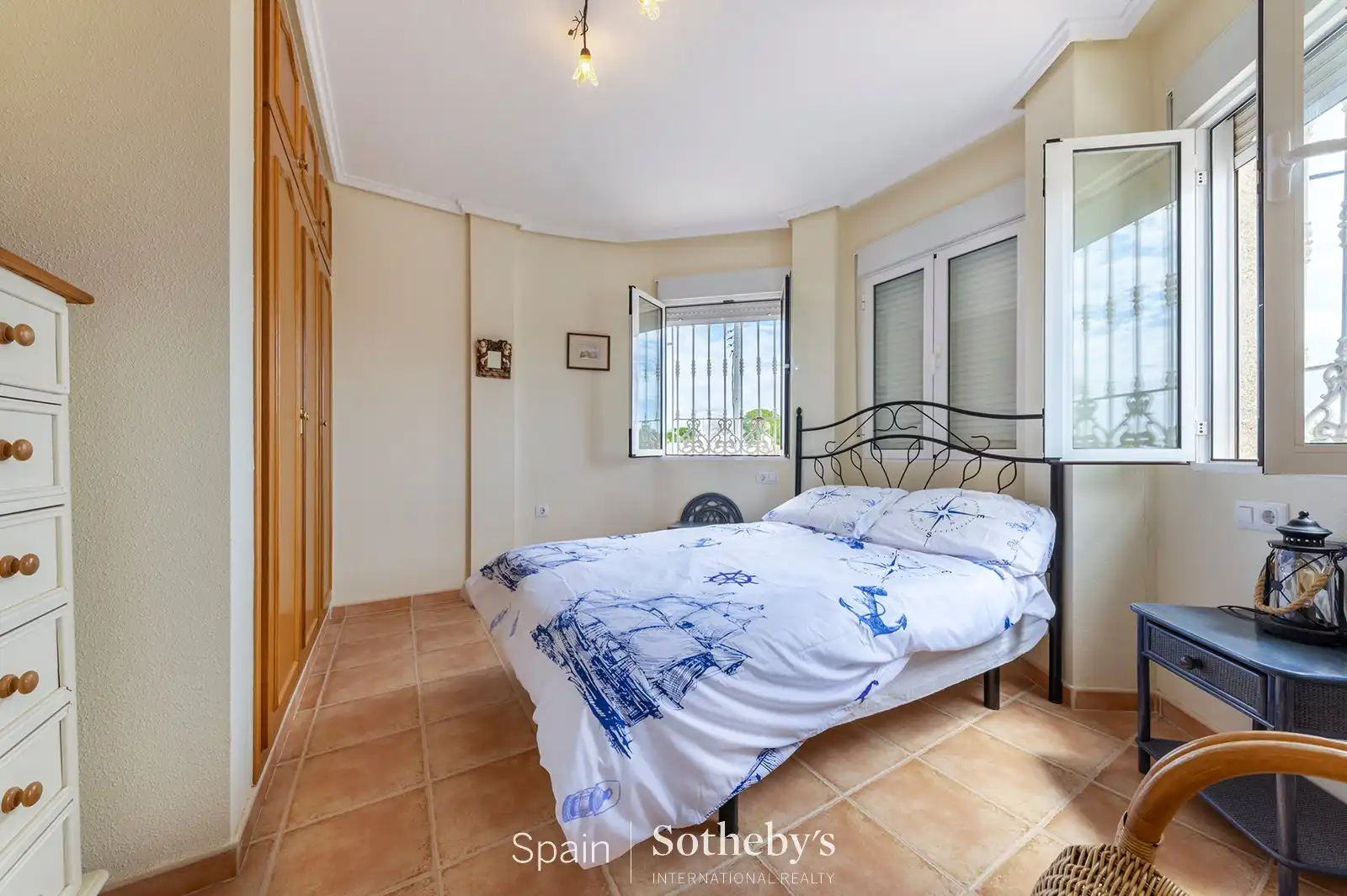 Habitación de Casa o chalet en venta en Pilar de la Horadada con Aire acondicionado, Calefacción y Jardín privado