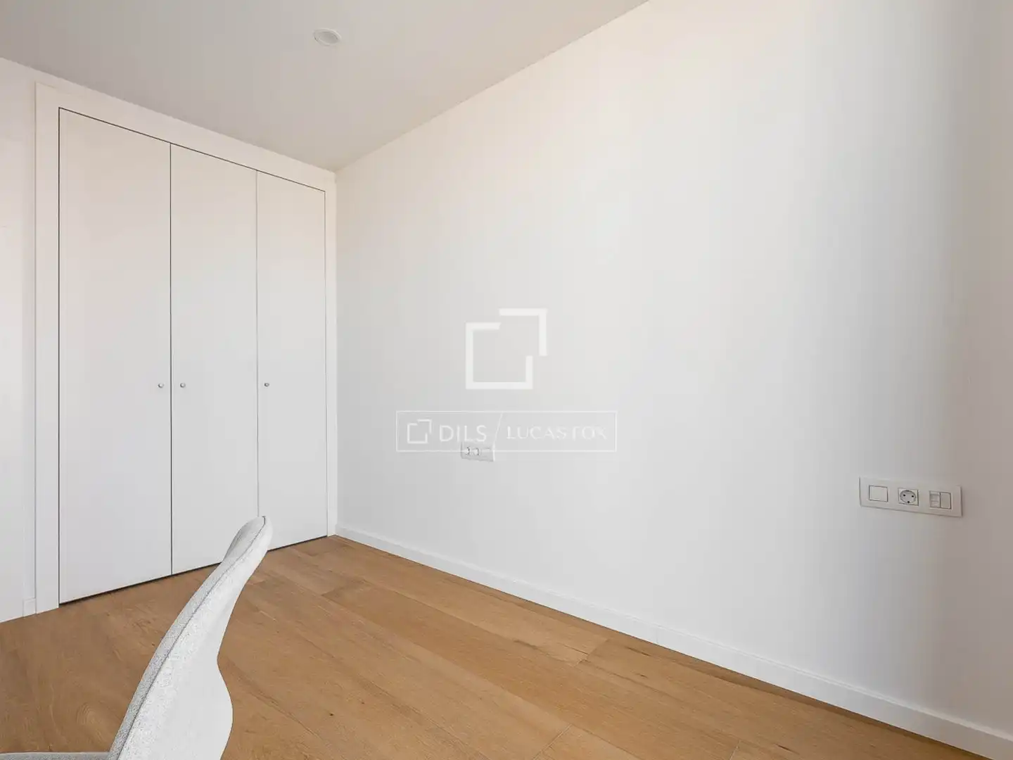 Schlafzimmer von Dachboden zum Verkauf in Barcelona mit Klimaanlage, Heizung und Schwimmbad