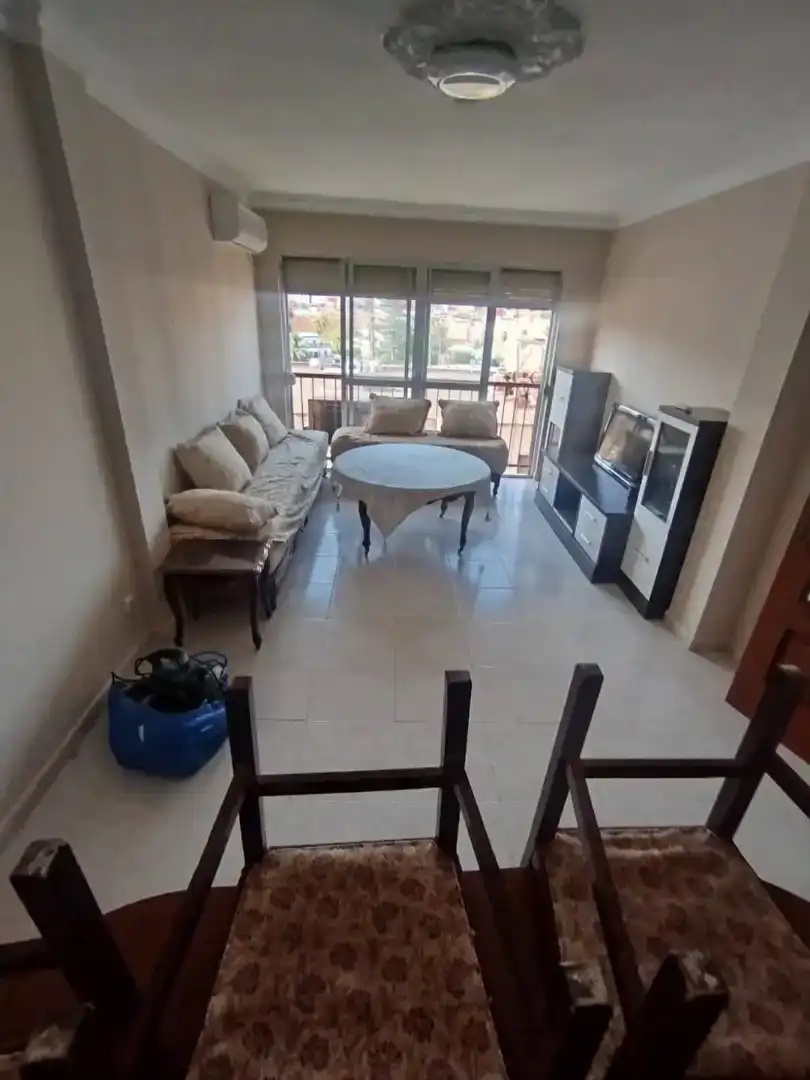 Sala de estar de Piso para compartir en Marbella con Aire acondicionado, Amueblado y Lavadora