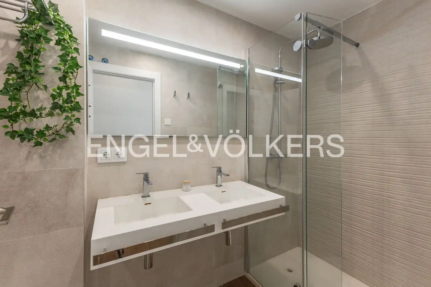Baño de Ático en venta en Valencia con Aire acondicionado, Calefacción y Terraza