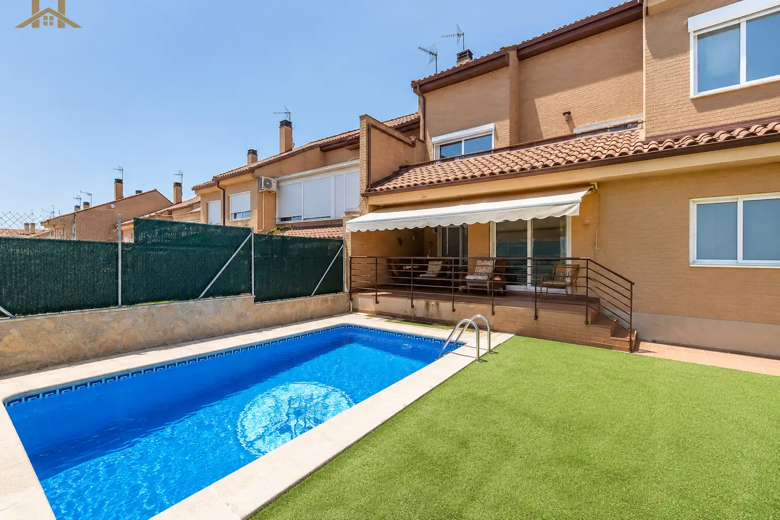 Piscina de Casa adosada en venda en Arroyomolinos (Madrid) amb Calefacció, Jardí privat i Piscina