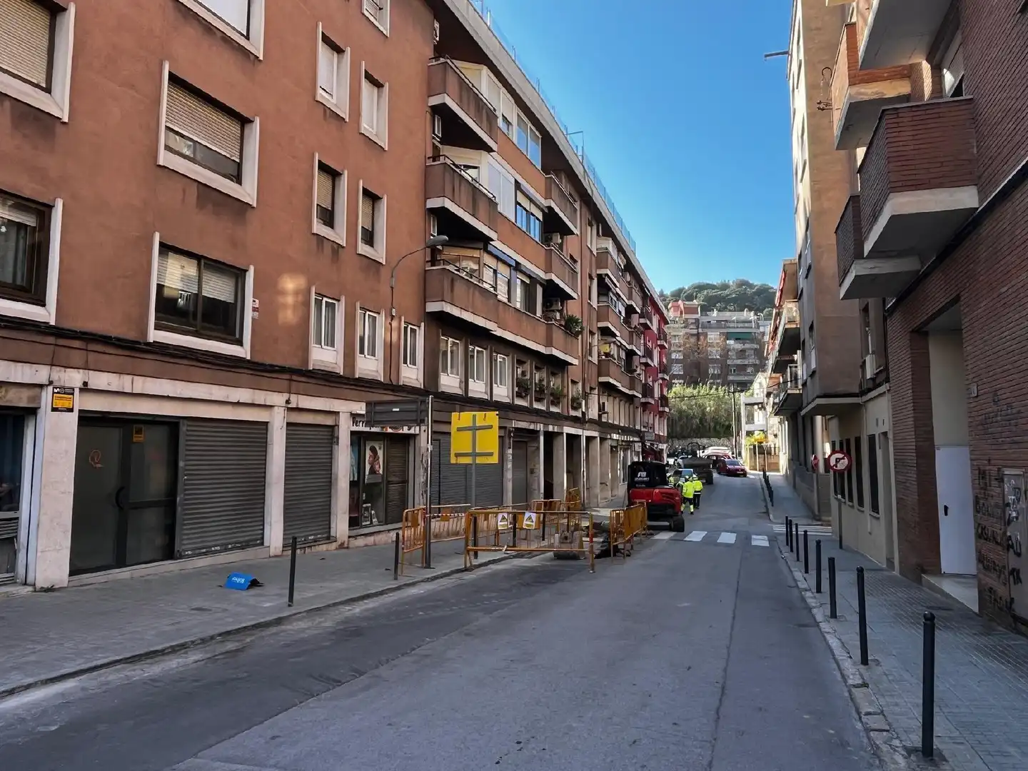 Vista exterior de Piso en venta en Montcada i Reixac con Piscina comunitaria