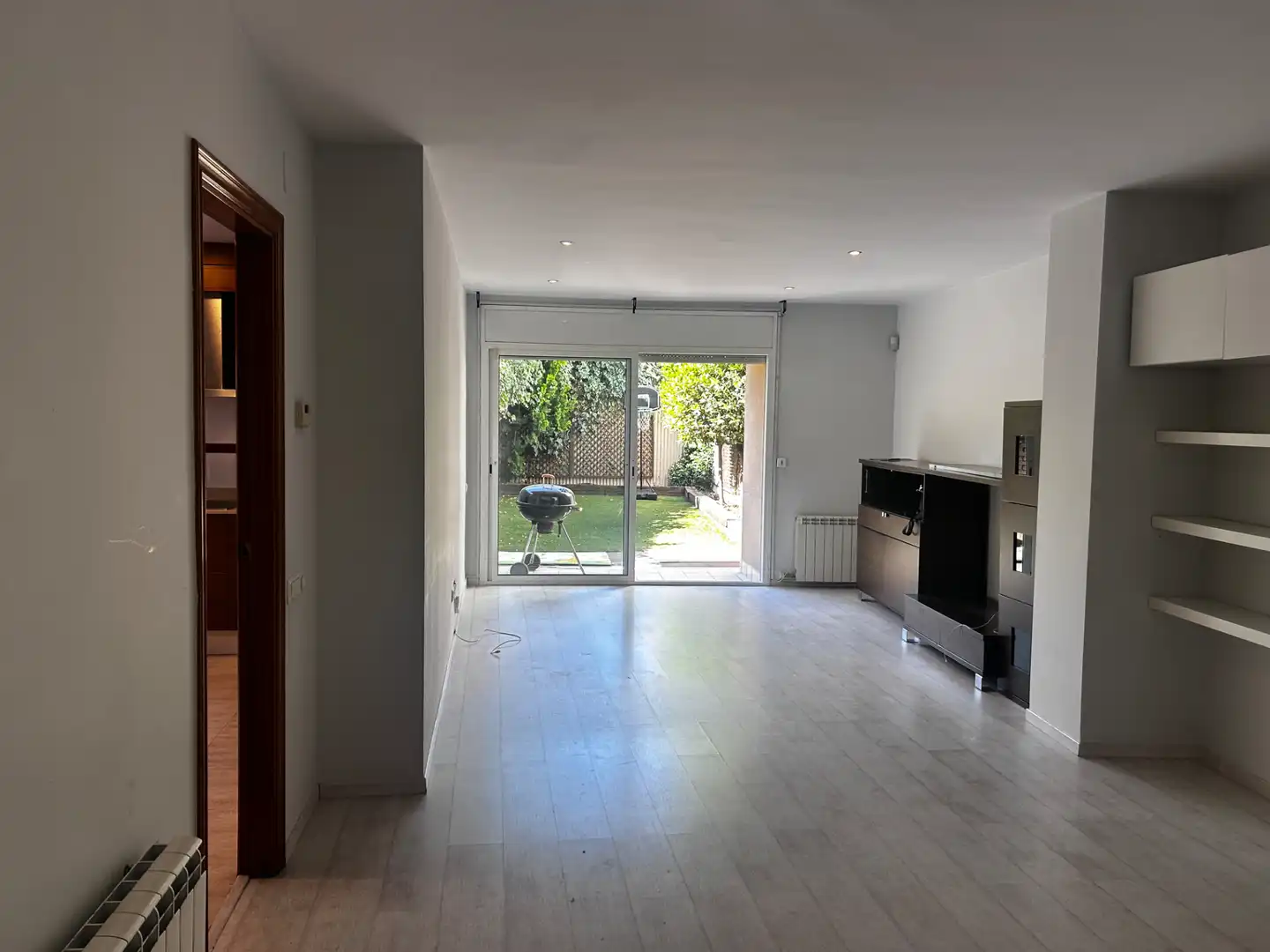 Living room of Flat for sale in Terrassa  with Private garden, Furnished and Balcony