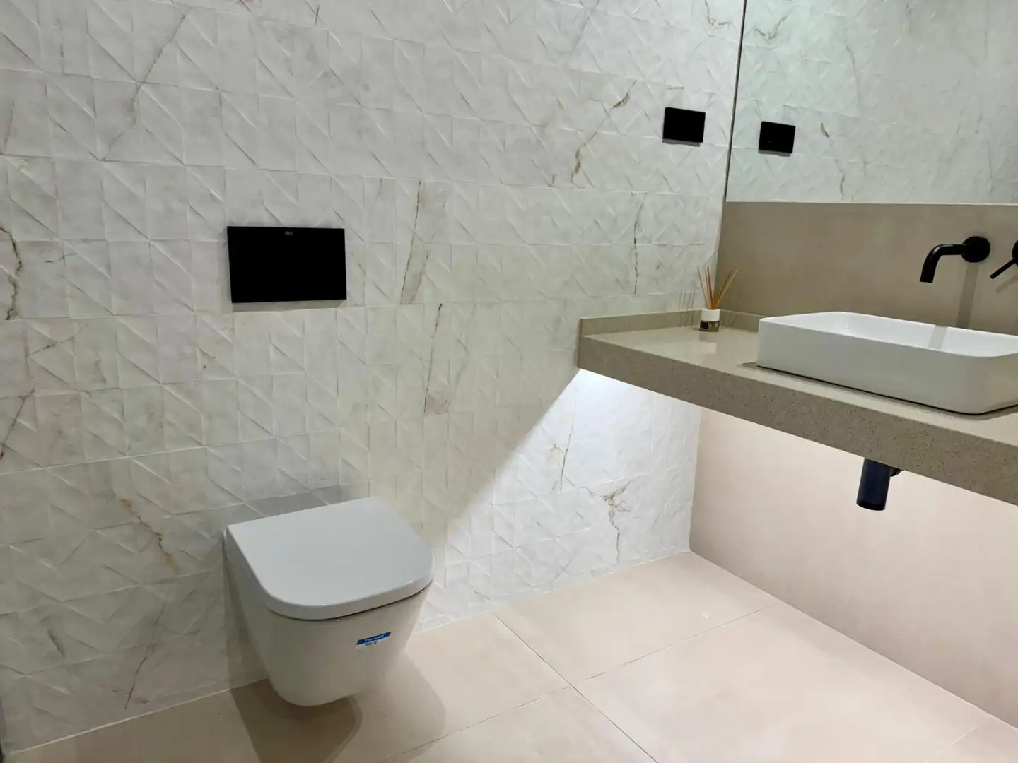 Badezimmer von Wohnung zur Miete in Badalona mit Klimaanlage, Heizung und Möbliert