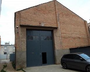 Vista exterior de Nau industrial en venda en Figueres