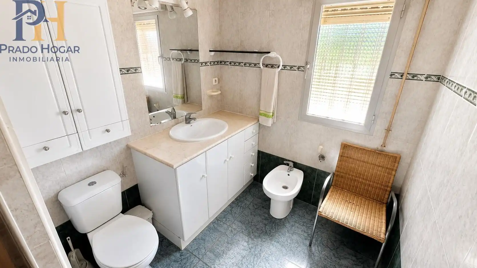 Bathroom of Houses for sale in Cebolla  with Private garden and Swimming Pool