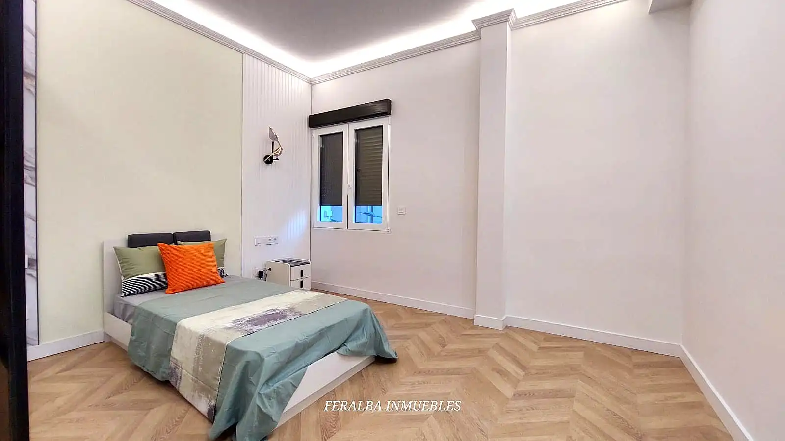 Habitación de Piso en venta en Madrid con Amueblado