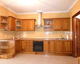 Kitchen of House or chalet for sale in Moral de Calatrava  with Air Conditioner, Heating and Furnished