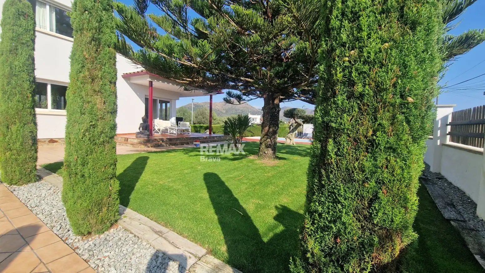 Exterior view of Houses for sale in Roses  with Air Conditioner, Private garden and Parquet flooring