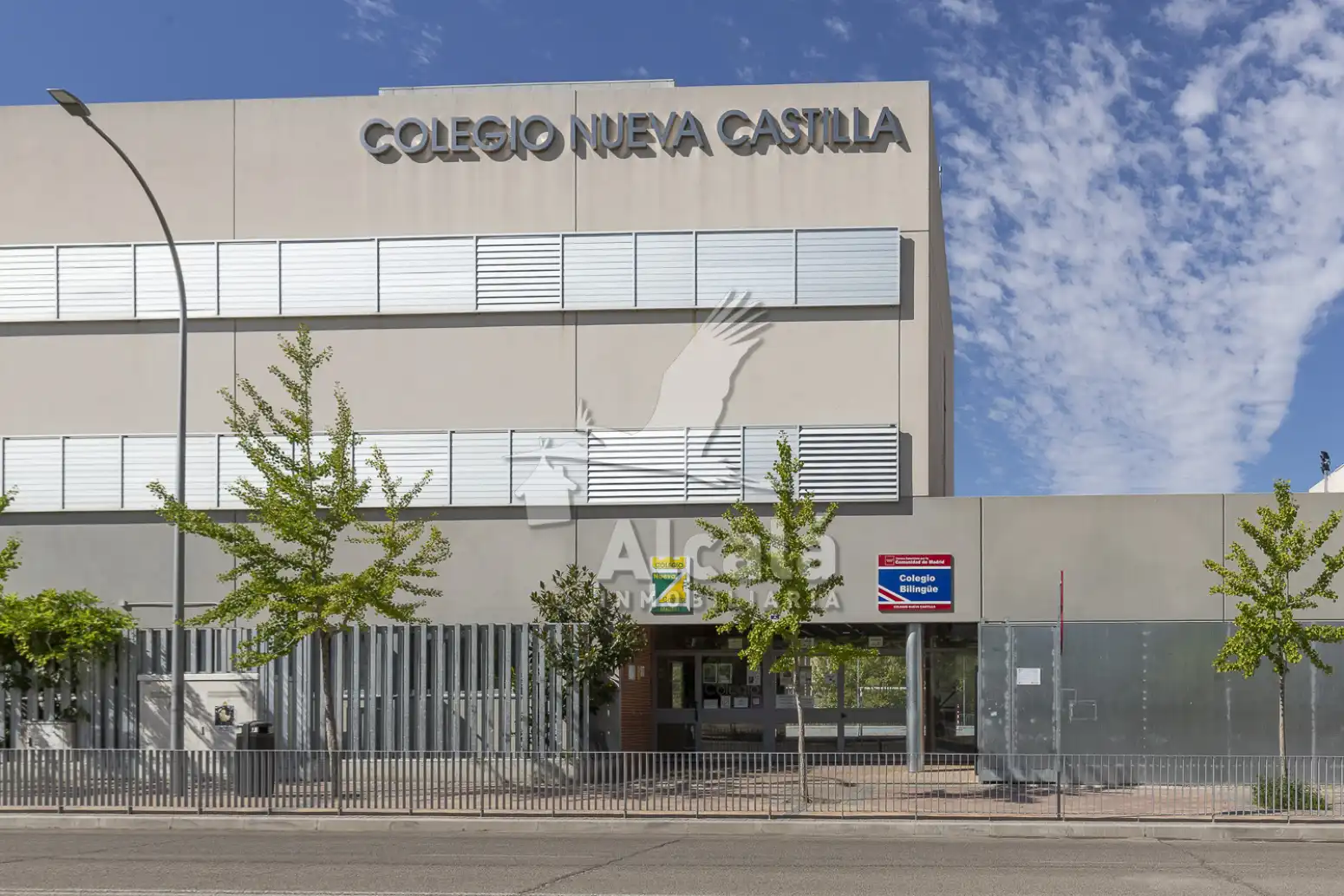 Vista exterior de Piso en venta en Madrid con Calefacción, Jardín privado y Piscina