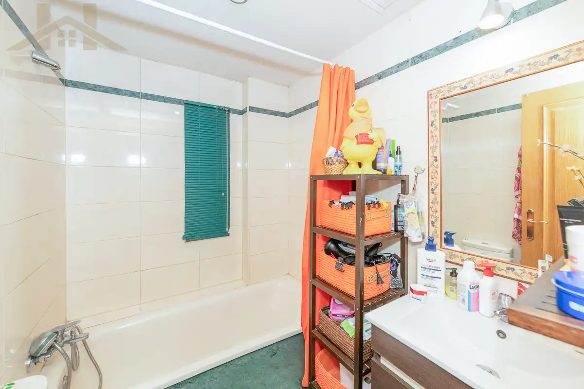 Bathroom of Flat for sale in Pinto  with Heating, Terrace and Balcony