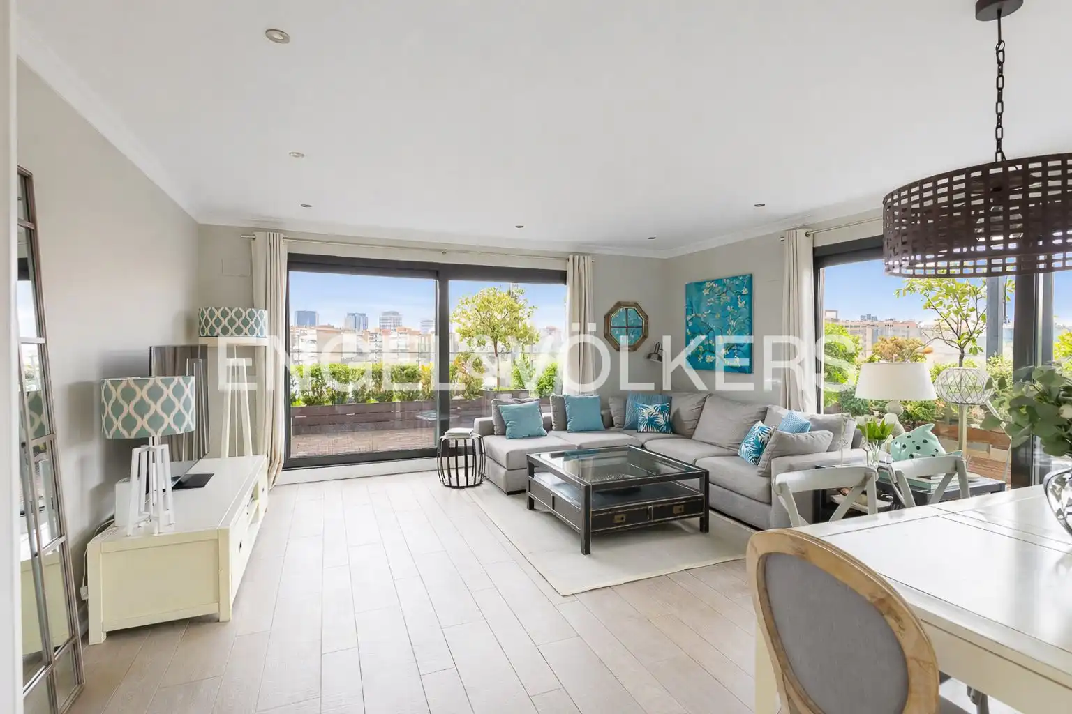 Wohnzimmer von Dachboden zum Verkauf in  Madrid Capital mit Klimaanlage, Heizung und Terrasse