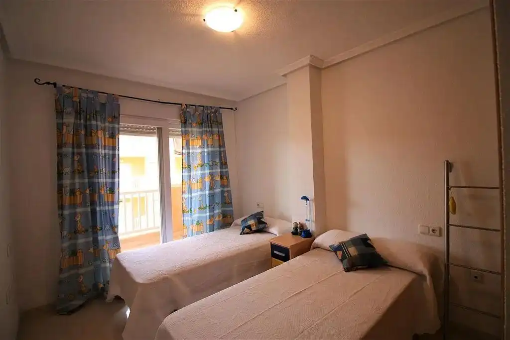 Dormitori de Apartament en venda en La Manga del Mar Menor amb Aire condicionat, Calefacció i Terrassa