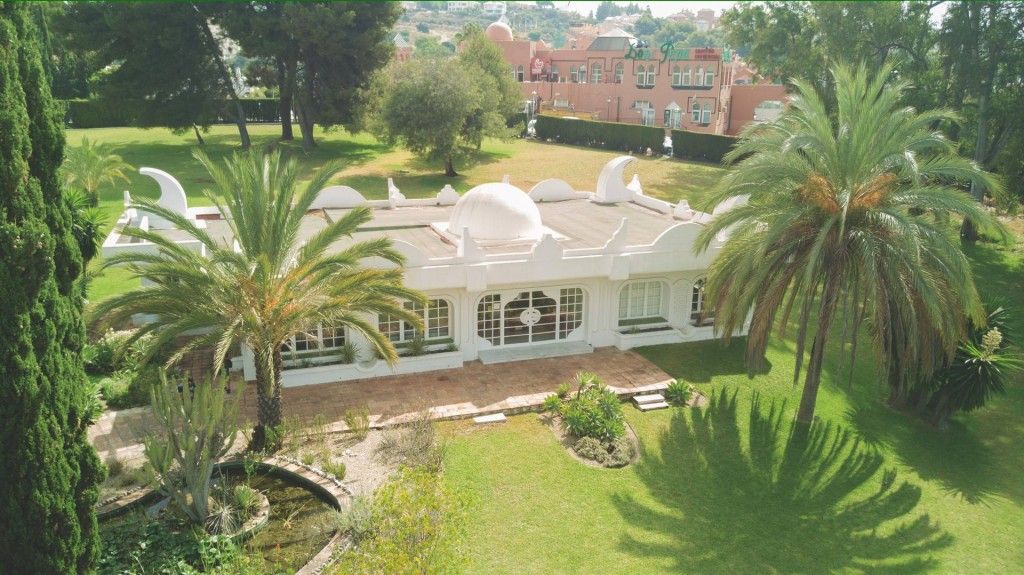 Exterior view of Office for sale in Marbella